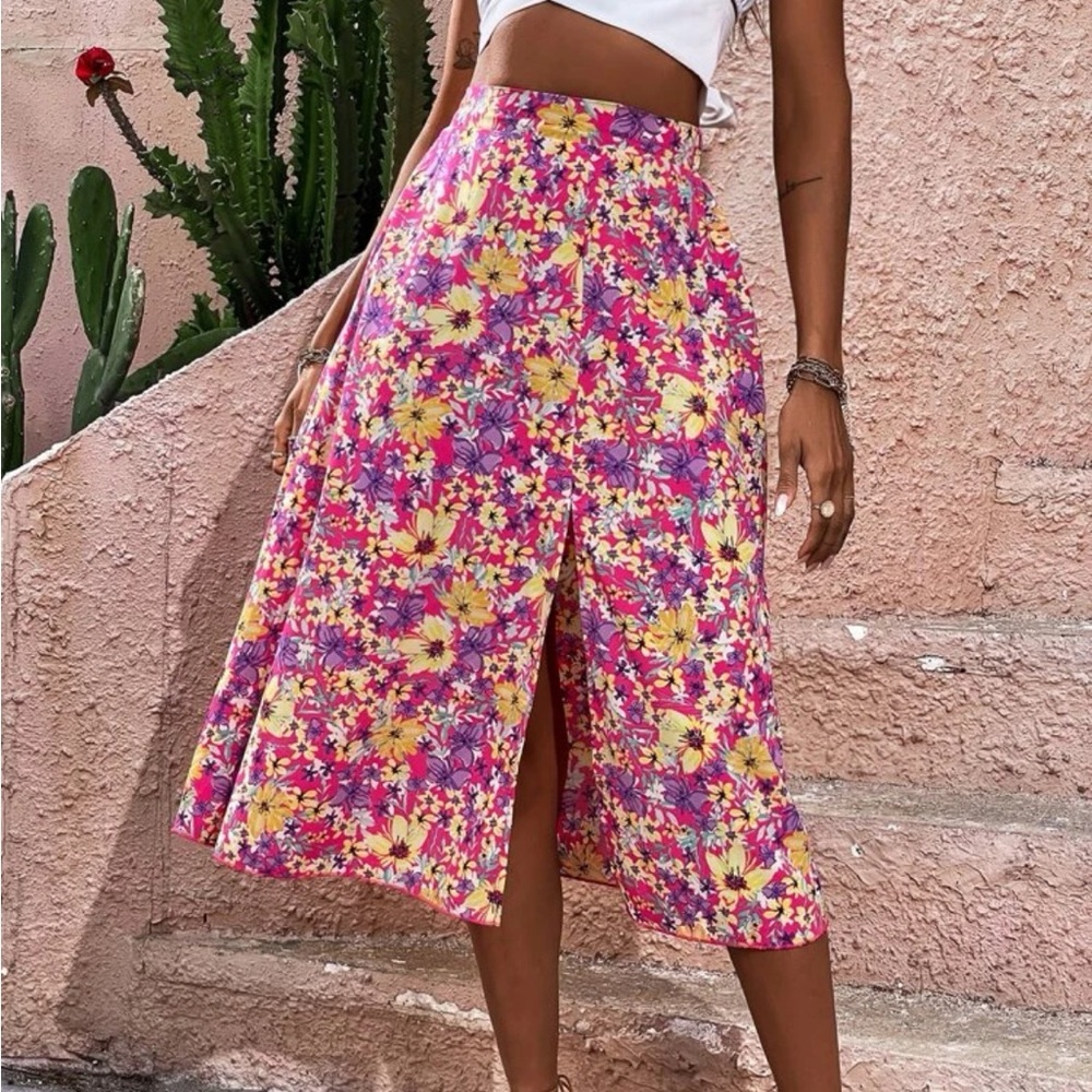 NWOT SHEIN VCAY High Waist Allover Floral Print Split Thigh Skirt